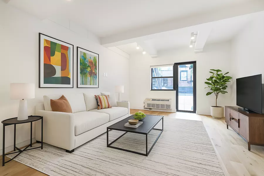 112 Greenpoint Avenue #2L, Brooklyn, NY 11222