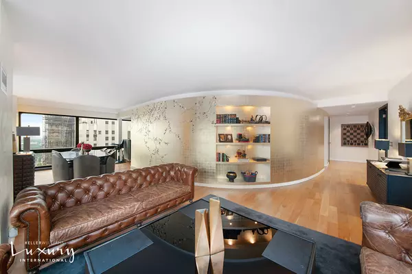 Manhattan, NY 10022,721 Fifth Avenue #39G
