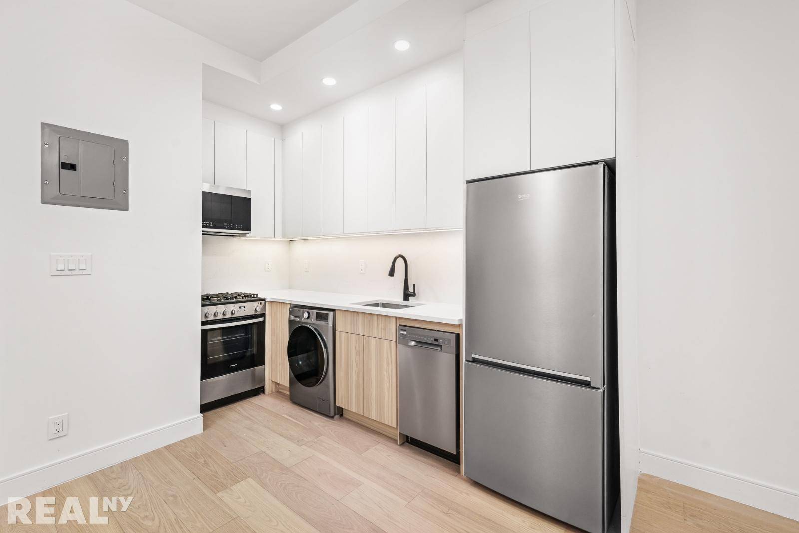 Manhattan, NY 10031,690 Riverside Drive #1C