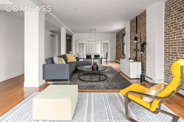 Manhattan, NY 10038,264 Water Street #6B