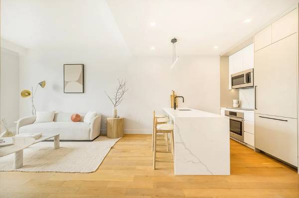 37-34 33rd Street #5-F, Queens, NY 11101