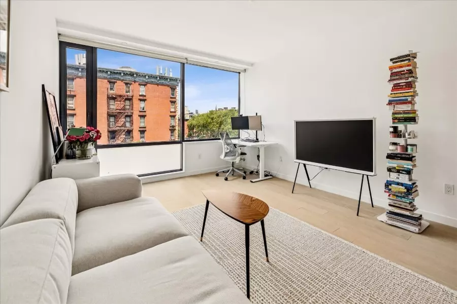 75 1st Avenue #4b, Manhattan, NY 10003