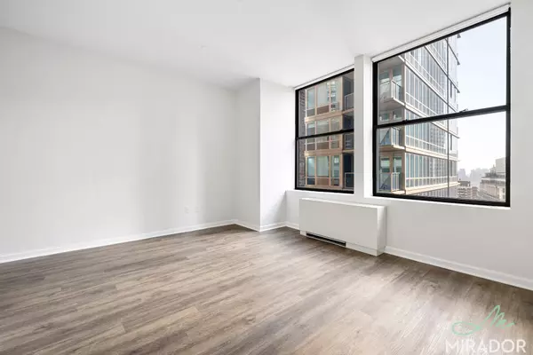 Manhattan, NY 10038,15 Park Row #PHB