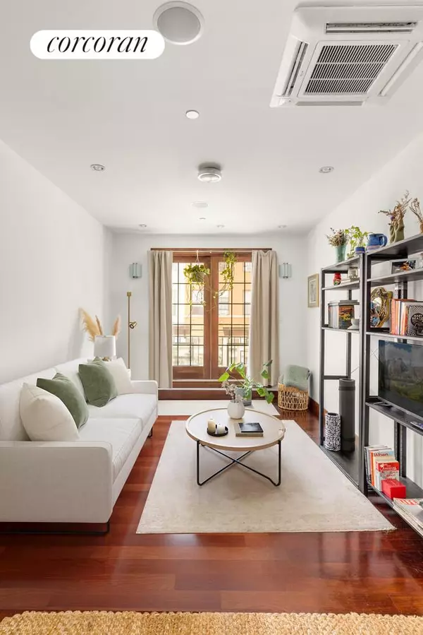 607 MANHATTAN Avenue #2FL, Brooklyn, NY 11222