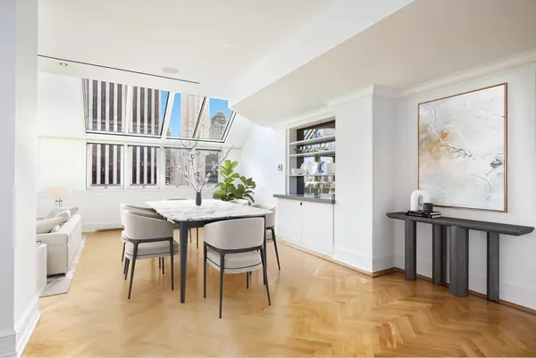 Manhattan, NY 10019,1 CENTRAL Park S #PH11