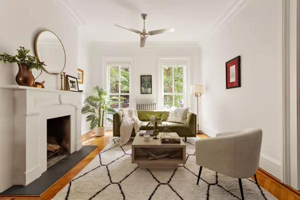250 CUMBERLAND Street, Brooklyn, NY 11205