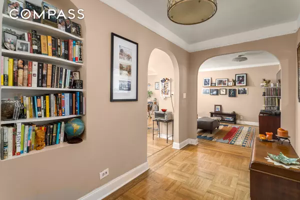 35-06 88th Street #5DD, Queens, NY 11372