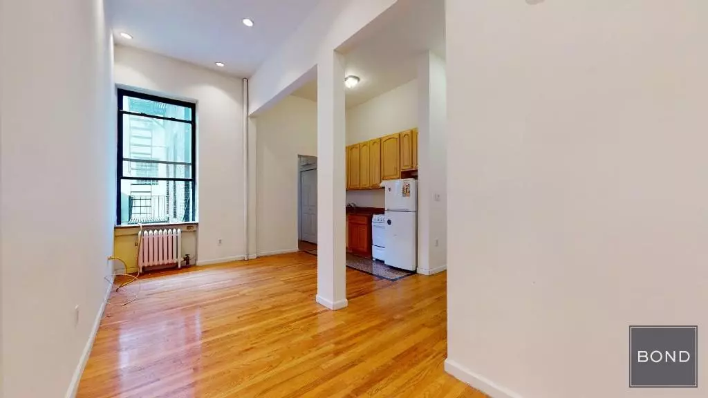 176 2nd Avenue #1r, Manhattan, NY 10003