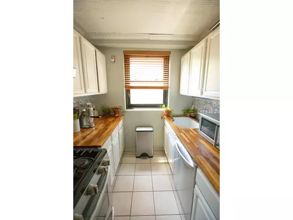 Brooklyn, NY 11205,165 CLINTON Avenue #2I