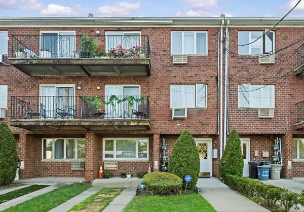 7941 SEAVIEW Avenue #E1, Brooklyn, NY 11236