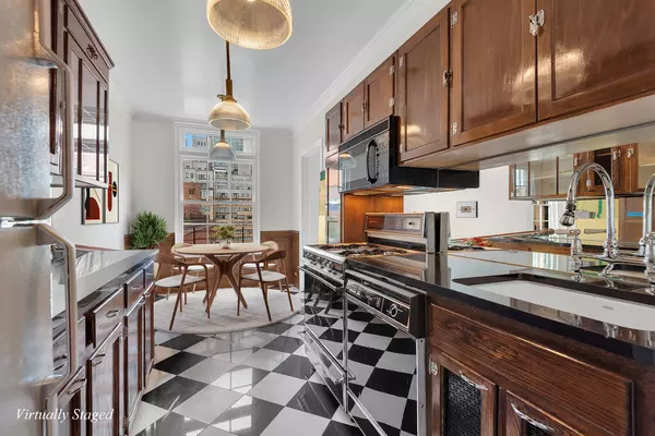 Manhattan, NY 10022,14 SUTTON Place S #13G