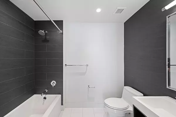 Manhattan, NY 10018,555 10th Avenue #52D