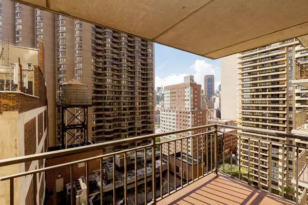 330 E 39th Street #17R, Manhattan, NY 10016
