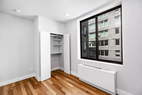 Manhattan, NY 10003,101 E 10th Street #8j