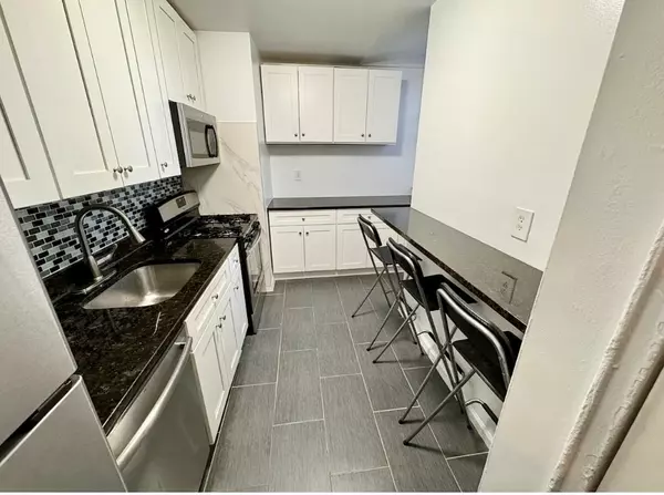 Queens, NY 11415,84-70 129th Street #B