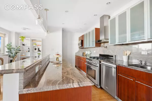 Manhattan, NY 10026,301 W 115th Street #PH4C