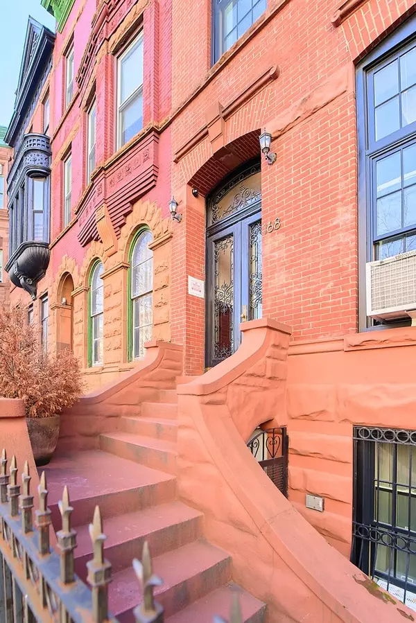 Manhattan, NY 10027,168 W 130TH Street