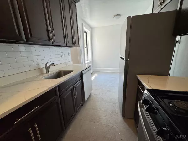32-15 35th Street #F5, Queens, NY 11106