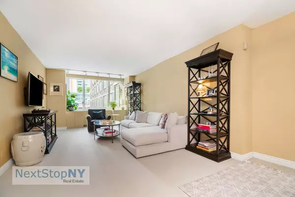 245 E 54TH Street #5S, Manhattan, NY 10022