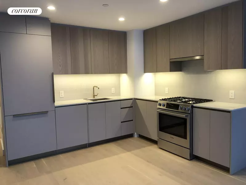 3 COURT Square #704, Queens, NY 11101