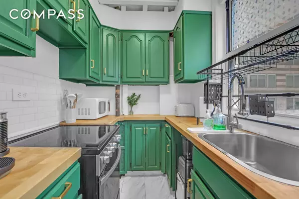 Manhattan, NY 10017,333 E 43rd Street #909