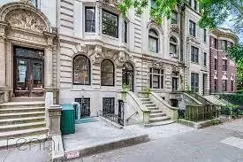 123 8th Avenue, Brooklyn, NY 11215
