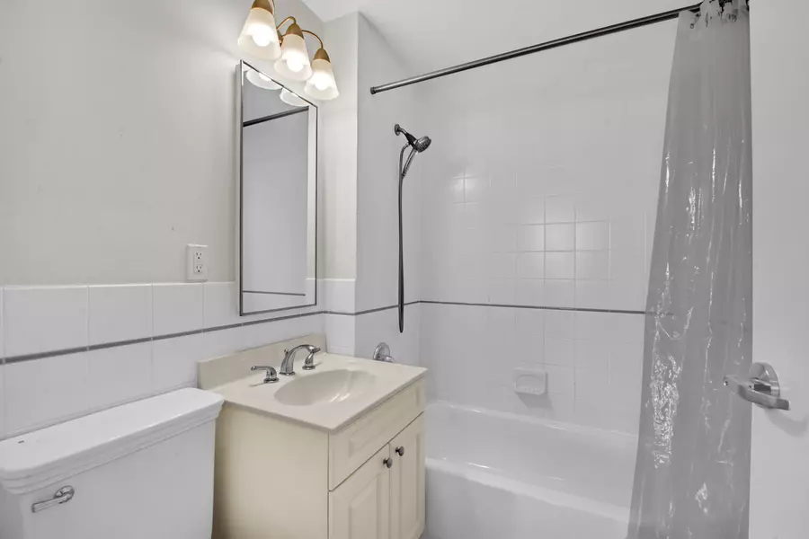 41-02 QUEENS Boulevard #4H, Queens, NY 11104