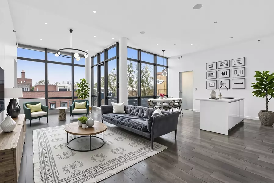 425 E 13th Street #PHE, Manhattan, NY 10009
