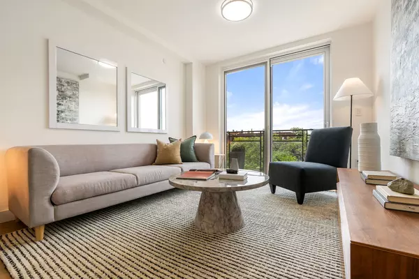 379 OCEAN Parkway #3D, Brooklyn, NY 11218