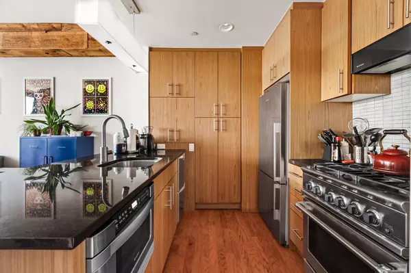 Queens, NY 11101,5-49 Borden Avenue #3-C