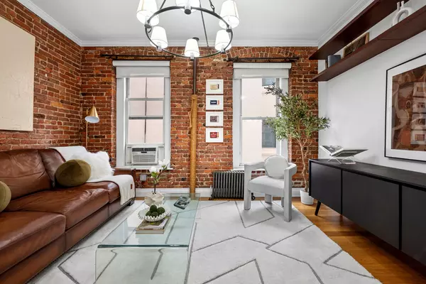 211 W 10TH Street #2A, Manhattan, NY 10014