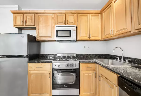 Manhattan, NY 10040,4523 Broadway #7-D