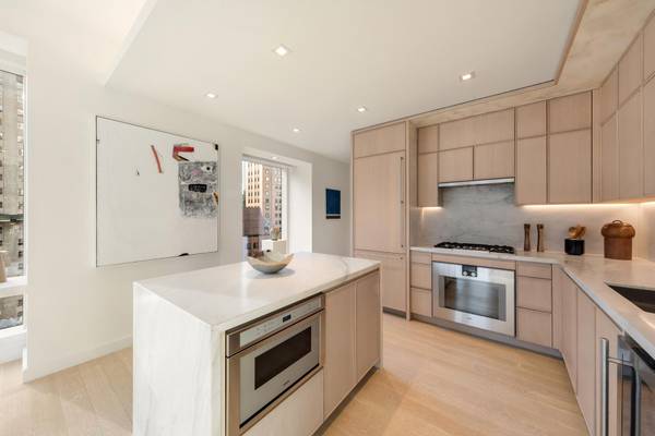 138 E 50TH Street #26A, Manhattan, NY 10022