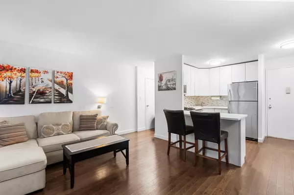 Manhattan, NY 10017,333 E 45th Street #16A