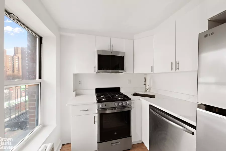 352 E 19TH Street, Manhattan, NY 10003