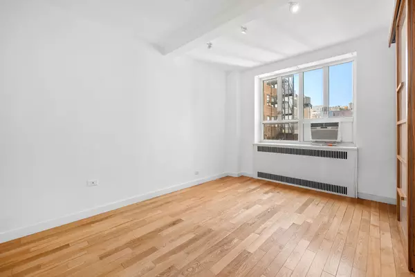 Manhattan, NY 10011,200 W 20TH Street #902