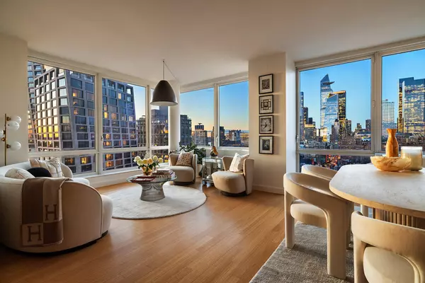 450 W 17TH Street #2208, Manhattan, NY 10011