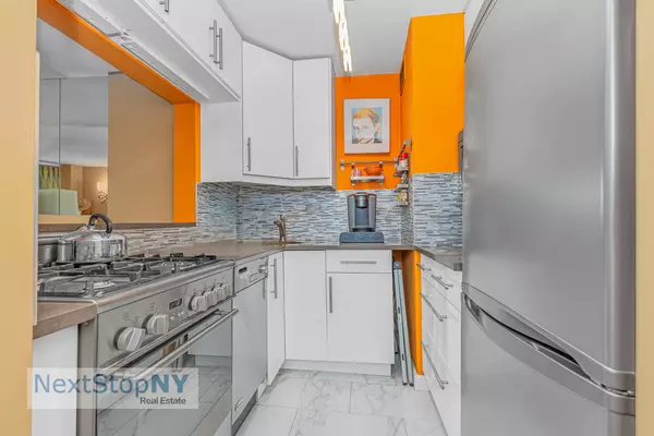 Manhattan, NY 10022,245 E 54TH Street #26G