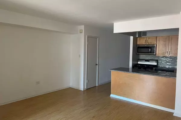 222 W 14th Street #6H, Manhattan, NY 10011