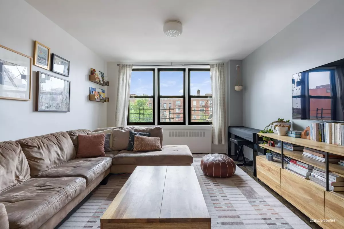 Brooklyn, NY 11218,515 E 7th Street #5H