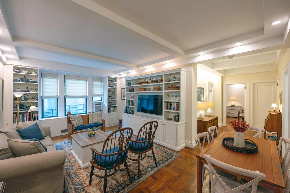 Manhattan, NY 10028,124 E 84TH Street #5D