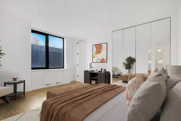 Manhattan, NY 10023,161 W 61st Street #15E