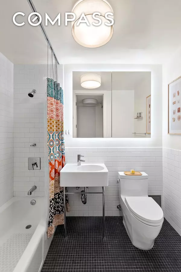 Manhattan, NY 10011,85 8th Avenue #5-H