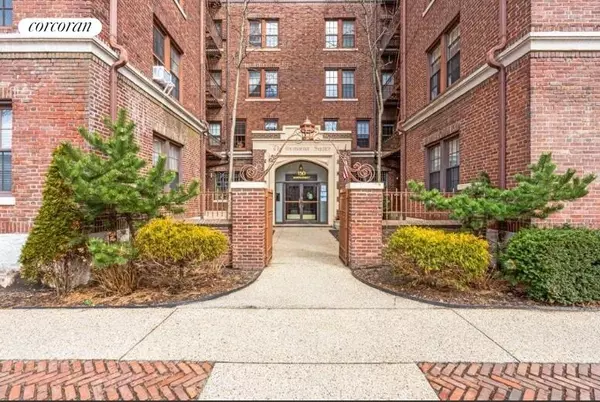 150 BURNS Street #1GH, Queens, NY 11375