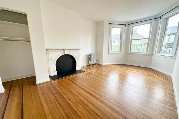 Queens, NY 11106,33-12 28th Street #4