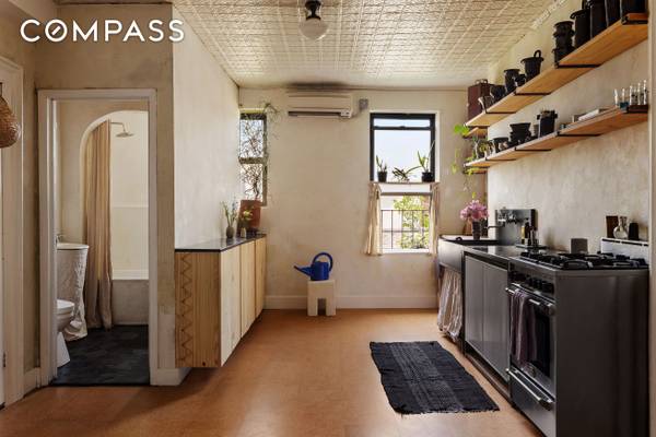 151 Grand Street #8, Brooklyn, NY 11249