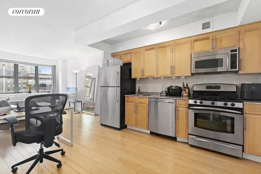 516 W 47TH Street #S6K, Manhattan, NY 10036
