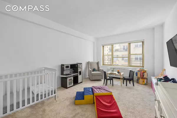 Manhattan, NY 10022,415 E 52nd Street #9AA