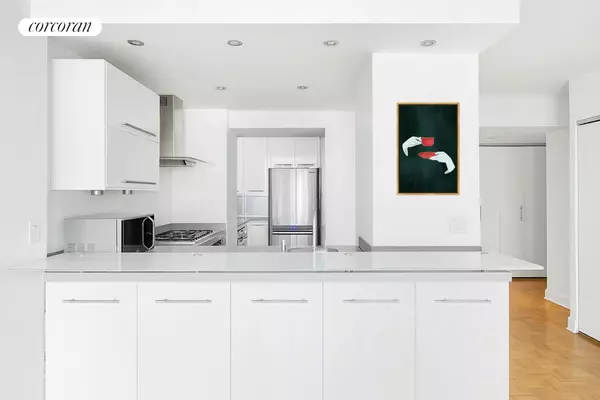 Manhattan, NY 10016,250 E 40TH Street #17F