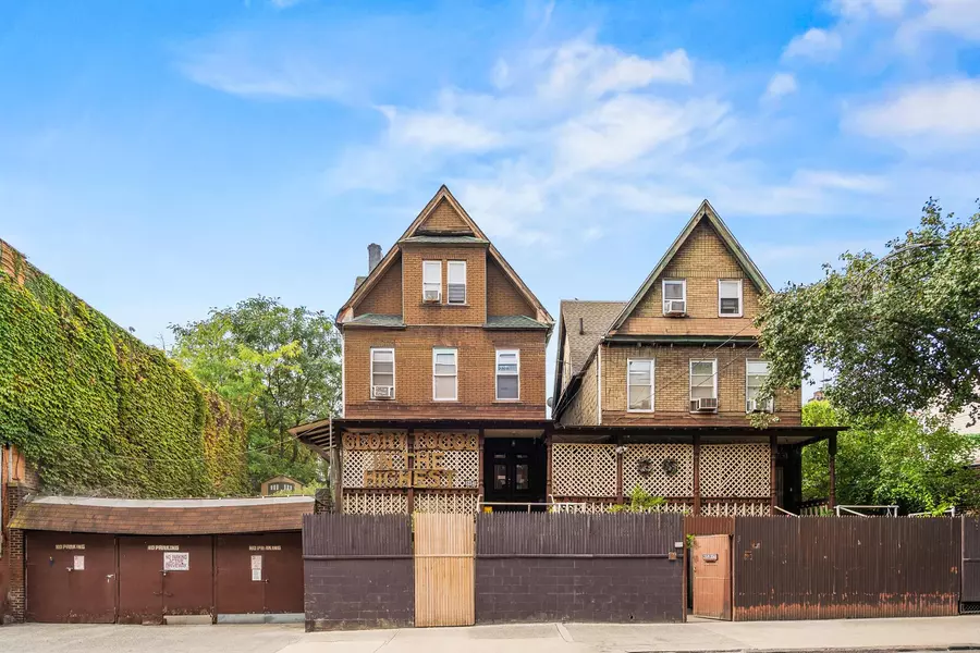 350 E 193rd Street, Bronx, NY 10458